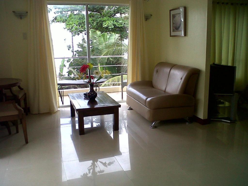 Beachcomber Resort Balabag  Room photo