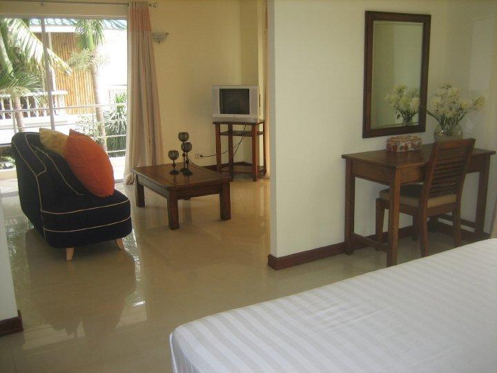 Beachcomber Resort Balabag  Exterior photo