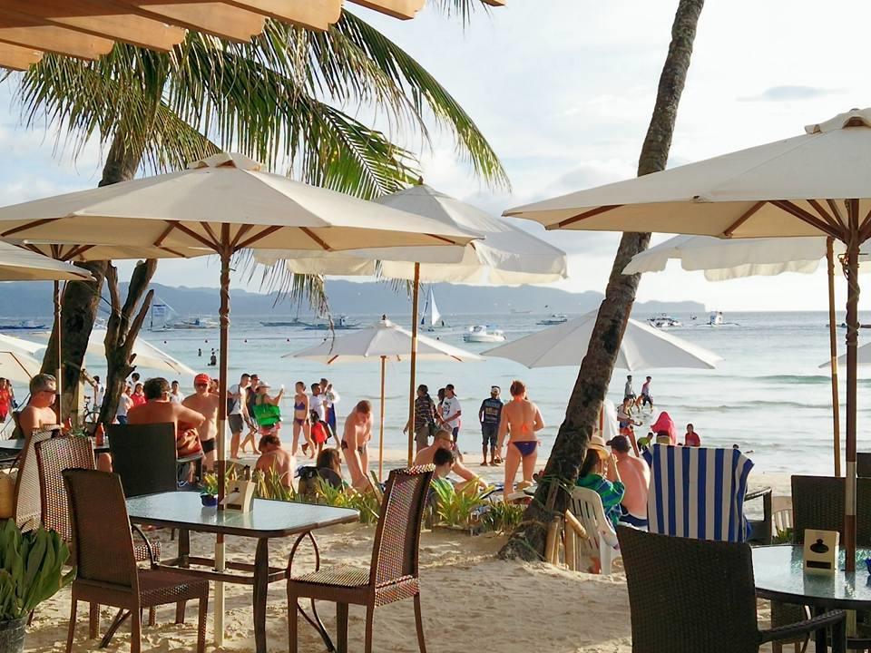 Beachcomber Resort Balabag  Exterior photo